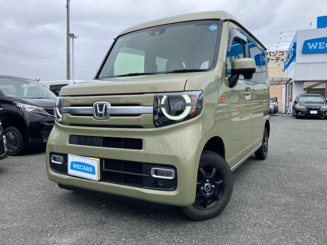 N-VAN +スタイル ファン 4WD 