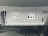 Type‐A・Type‐Cの差し込み口がナビ下にございます!充電の心配が減りますね!