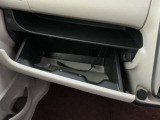 グローブボックスも収納しやすさ◎