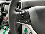 ステアリング左側にはオーディオコントロールスイッチがございます。
