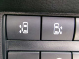 左右両側オートスライドドアです。運転席からでもスイッチひとつで開閉できるので、便利ですよ