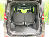 普段のお買い物や通勤、送迎等に十分な荷室スペースを確保しております。セカンドシートを倒すと、大きな荷物の積載も可能です♪
