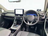 運転席まわりです。 各操作スイッチは使いやすい位置に配置されてます。