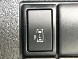 【パワースライドドア】スマートキーや運転席のスイッチでスライドドアの開閉が可能♪電動だから力を入れてドアを開ける必要が無く、小さいお子様でも、重い荷物を持っている時もラクに開け閉めできます♪