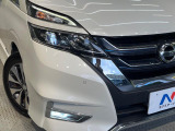 【LEDヘッドライト】悪天候や夜間走行時も良好な視界を確保し安心して運転できる高輝度LEDヘッドライトを装備!点灯速度が早く、消費電力も抑えられています。
