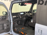 ピラーレスの大開口部が人気のNVAN!車中泊やレジャーなど用途は工夫次第で様々!