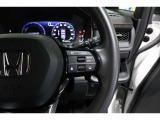 Hondaセンシングの機能のひとつ、アダプティブクルーズコントロール付!アクセルから足を離しても設定したスピードと前車との車間を保ち走行してくれます!車線維持もアシスト☆高速道路で疲労軽減ですね☆
