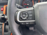 ステアリングスイッチ付き!運転中も手元でオーディオ操作ができ便利です。