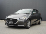 世界統一名称の『MAZDA2』となったコンパクト。「Be a Driver」のスローガンのもと、最適なドライビングポジションを提供できる室内空間と思い通りの走行性能を持った、クラスを超えたお車です!
