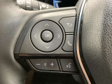運転中、オーディオの操作をしてて、ハッとしたことはありませんか?ステアリングスイッチは、運転中でもハンドルでオーディオの操作が可能です。安全なドライブをサポートします。
