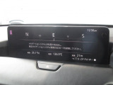 マツダコネクトの12.3インチワイドセンターディスプレイです。『Android Auto』『Apple CarPlay』や独自のコネクテッドサービスに対応したインターフェイスシステムです。