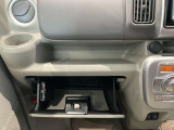 収納スペースもたくさん有ります☆車検証や小物類などすっきり収納♪