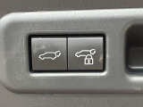 【パワーバックドア】スマートキーや運転席のボタンを押すだけでリアゲートが自動で開閉します!荷物を持っている時や、高い位置にあるバックドアを閉める際に便利な機能です♪