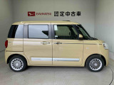 車両右側面からの写真になります。車をご覧になりたい時はお気軽に最寄りの店舗へご相談下さい。