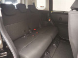 ゆとりのある2列目シートです。両側が電動のスライドドアとなっているので、狭い駐車スペースでも乗り降りラクラクです!