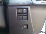 各種スイッチです。運転席から操作しやすい位置に設定してあります。
