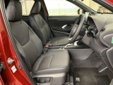中古車をキレイで気持ちよくお乗りいただけるよう、エンジンルームから、シートを外した洗浄まで、目に見えない部分も徹底的に洗浄しています!