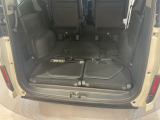3列目はシートを収納する事で大きな荷室を作ることが出来ます。