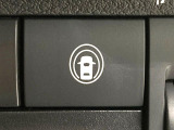 【クリアランスソナー】バンパーに付いたセンサーが障害物を検知!一定の距離に近づくとアラートで教えてくれます♪狭い駐車スペースや車庫入れ時も安心ですね☆