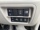 両側オートスライドドアでドアの開閉も楽ラクです。また、運転席からもボタン操作で開閉できるので便利です。