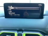 Bluetoothに接続することで、スマートフォンに入っている音楽アプリを車内で楽しめたり、通話が出来ます♪