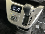 発進時から滑らかに加速する無段階変速のCVTはストップ&ゴーの多い街の中も快適です