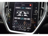 エアコンの設定やシートヒーターの調整、アイサイトなどの車両設定機能を集約。感圧式のタッチパネルを採用し、画面を直接タッチすることで操作できます。