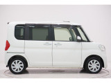 県内13店舗にて常時500台以上ダイハツ車を展示中です。見て、触って、納得のいく一台をぜひ見つけてください。