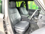 運転席シート廻りは使用感も少なく、良好な状態となっています。丁寧に使われていたことがよくわかりますね。