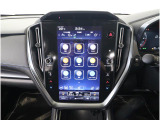 11.6インチの縦型ディスプレイに、ナビゲーション機能をはじめ、エンターテインメント、車両情報、エアコン操作、各種設定などを集約。タブレットのような感覚で、直感的に操作できます。