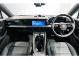 運転席からの眺めです。視界の良さが特徴です。