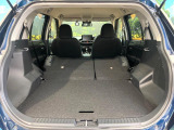 普段のお買い物や通勤、送迎等に十分な荷室スペースを確保しております。セカンドシートを倒すと、大きな荷物の積載も可能です♪