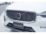 新型XC60ではグリルデザインも変更されております。