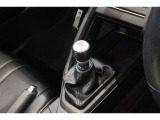 6速MTのお車です♪直感的な操作を楽しむことができます!