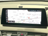 ●純正ナビ:一体感のあるナビは、高級感ある車内を演出してくれます。Bluetooth再生などオーディオ機能も充実しておりますので、運転もより楽しめます♪
