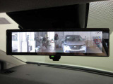 スマートルームミラー付きで後部座席に乗車してても後方がしっかり見れます