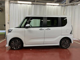 【スマートアシスト搭載車】 衝突回避支援ブレーキ機能(対車両・歩行者)、衝突警報機能(対車両・対歩行者)、誤発信抑制制御機能などの機能で安全な運転をサポートします。
