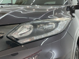 LEDヘッドライトは、点灯の瞬間から最大光量を発揮し、突然暗くなるトンネルなどでの安定感を高めます。