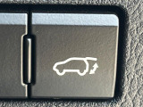 【パワーバックドア】スマートキーや運転席のボタンを押すだけでリアゲートが自動で開閉します!荷物を持っている時や、高い位置にあるバックドアを閉める際に便利な機能です♪