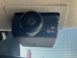 ドライブレコーダー付きで前方だけでなく車室内を録画しているので、万一のとき記録に残せて安心です。