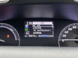 車線からのはみ出しをお知らせするレーンディパーチャーアラートを搭載しています。