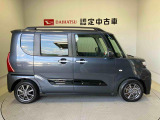 車両右側面からの写真になります。車をご覧になりたい時はお気軽に最寄りの店舗へご相談下さい。
