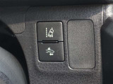 レーンディパーチャーアラートを装備しております!車線または走路からの逸脱の可能性を警告、走路からの逸脱を避けるためのハンドル操作の一部を支援する機能です☆詳しくはスタッフにお尋ねください(^^♪
