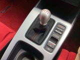 シフトチェンジが小気味よく決まるダイレクトな操作感を実現した、6速マニュアルミッションです。