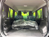 普段のお買い物や通勤、送迎等に十分な荷室スペースを確保しております。セカンドシートを倒すと、大きな荷物の積載も可能です♪