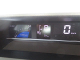 様々な運転情報を見やすく表示。
