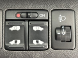 【両側パワースライドドア】両側が電動スライドドアになっております。狭い駐車場でのお子様の乗り降りの時などに安心です!
