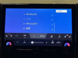 電話を手に持って運転するのは違反です!ハンズフリーで運転中は通話しましょう!通話、音楽再生等さまざまな接続がワイヤレスで可能なのは嬉しいですね!