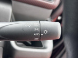 [オートライト]AUTOに合わせておくだけで夜間や、トンネル内で自動でヘッドライトが点灯します!付け忘れ消し忘れがないので楽々☆