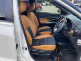 運転席からの視界もよくどなたがお乗りになられても運転しやすい車両になっています☆